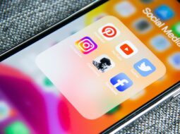 Turning Likes into Loyalty How to Use Social Media to Drive Sales and Build Brand Awareness